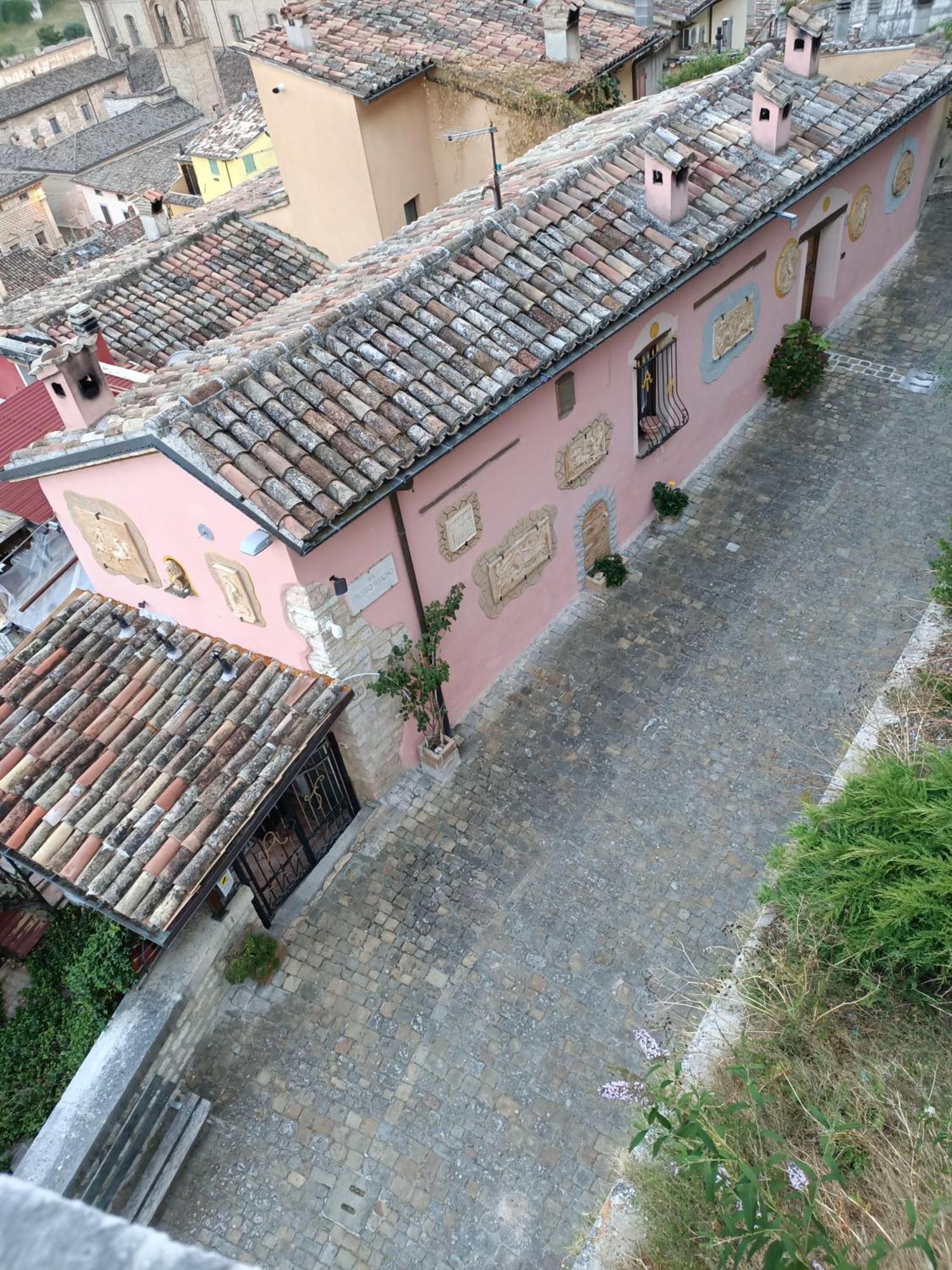 La Corte Alta Hotel Fossombrone Exterior foto